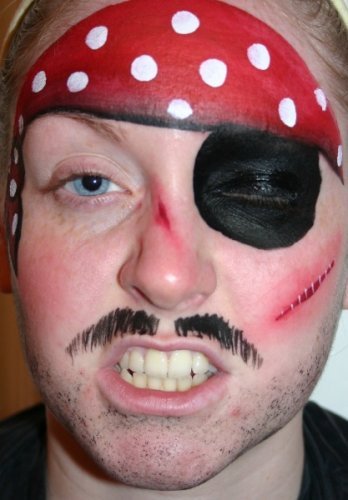 pirate-painted-by-professional-face-painter-daniella-wood.jpg