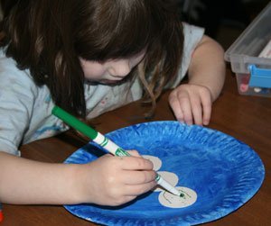 paper-plate-snow-globe-step3.jpg