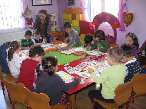 akıllı çocuk anaokulu resim dersi narlıdere.jpg