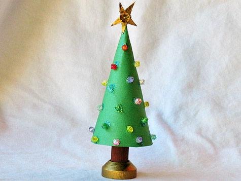 glitter-lights-christmas-tree-craft-photo-475x357-aformaro-01_476x357.jpg