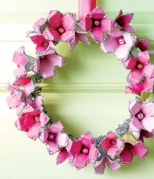egg-carton-wreath.jpg
